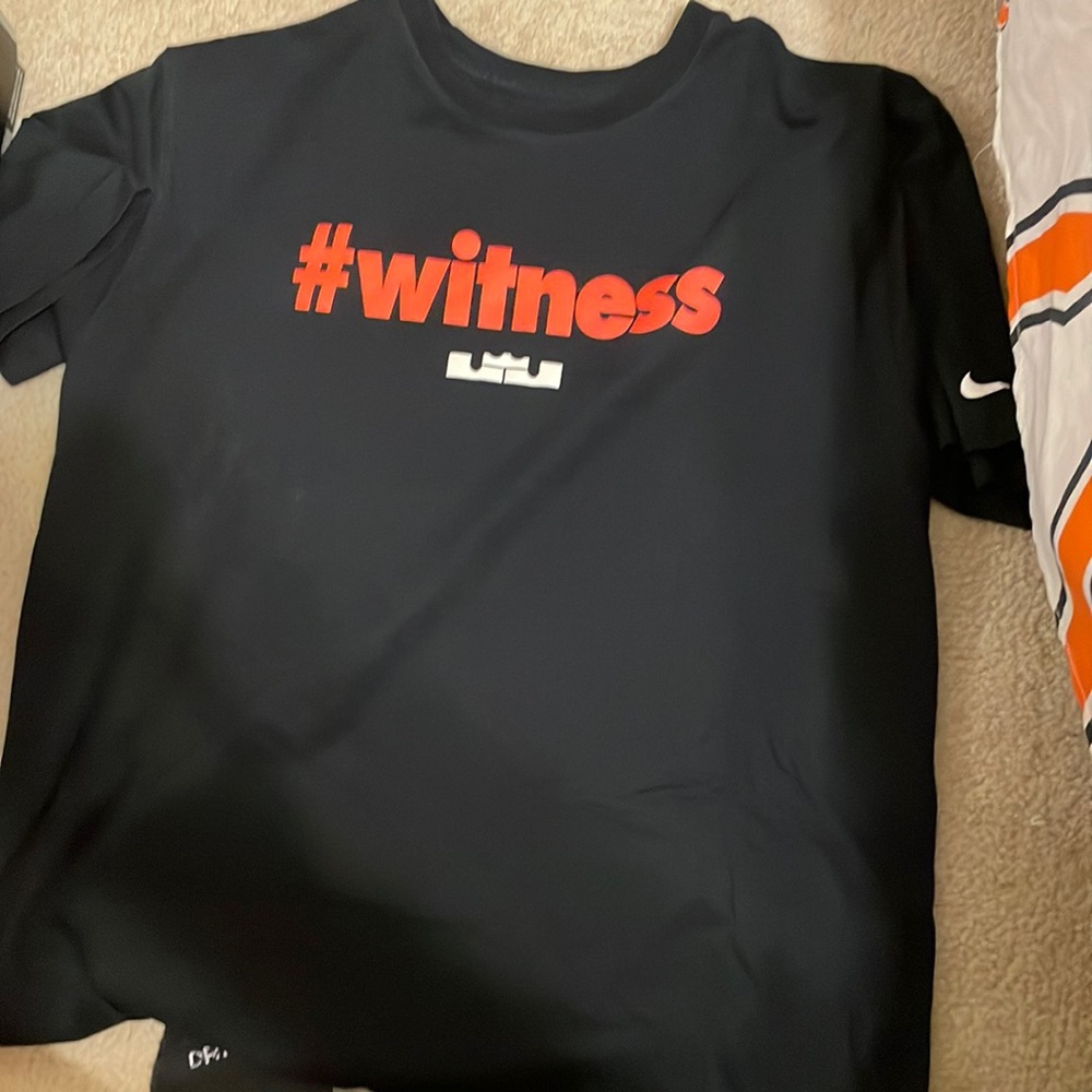 Nike tshirt